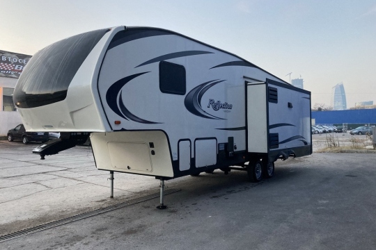 Grand Design 5th Wheel single artiste trailer available for film productions in Bulgaria, Greece and Romania