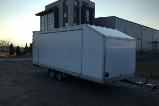 Enclosed car trailer for rent in Bulgaria, Greece and Romania – BasecampService